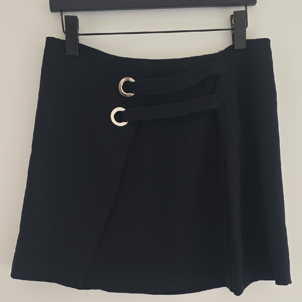 Vintage 60's Black Mini Skirt with Stylish Buckle Detail